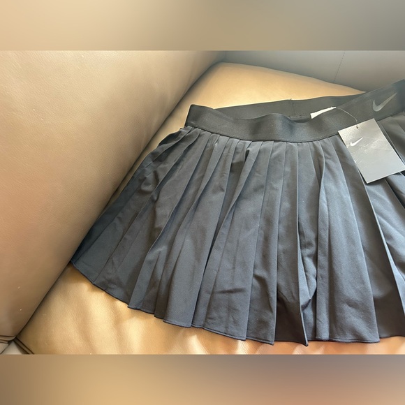 Nike Court Victory Dri-FIT Pleated Tennis Skirt 🖤 - Picture 8 of 16